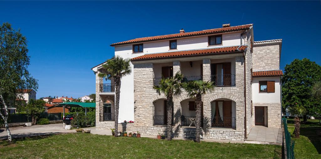 B&B Moderno Fažana Exterior foto